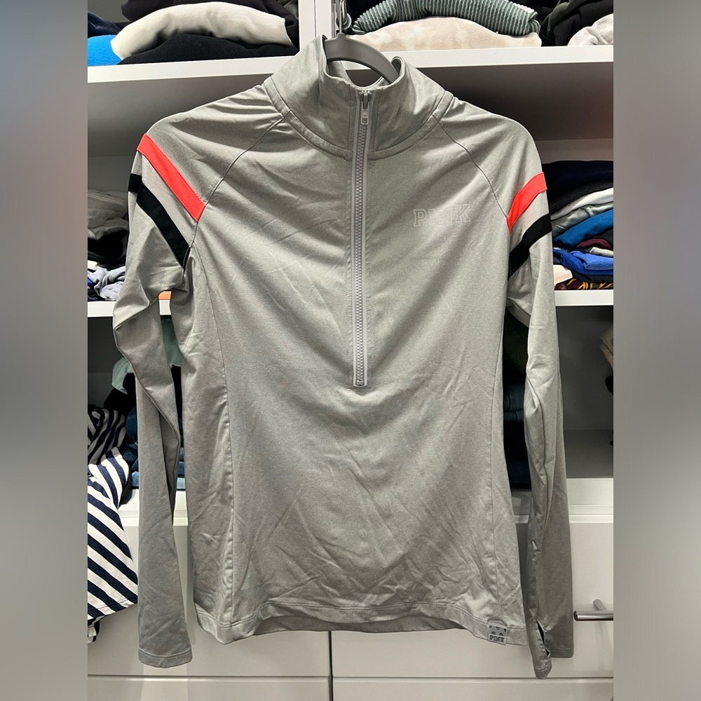 VS Pink athletic pullover size small
